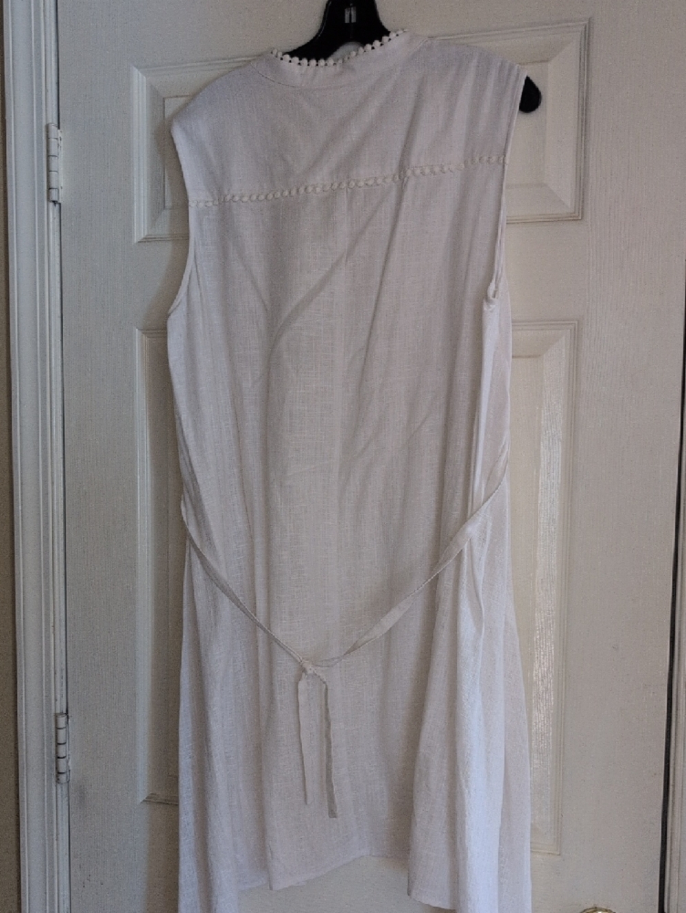 For The Republic White Sleeveless Draped Tunic Top - Picture 3 of 4